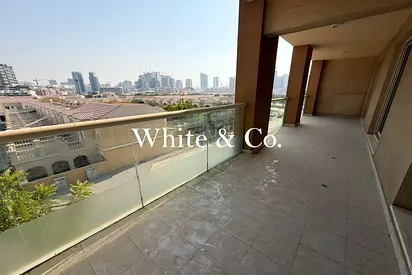 Plus Maid | Large Apartment | 2 Parking
