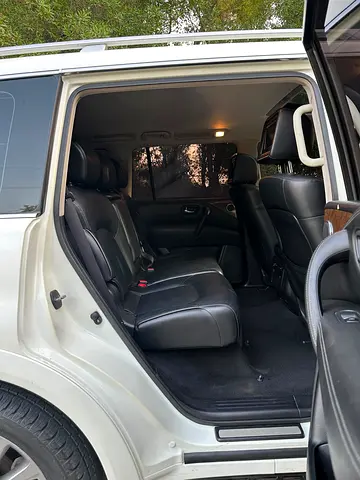 2015 Infiniti QX80 照片 6