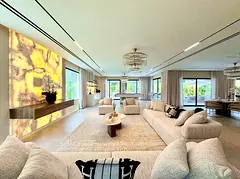 5 Bed l Renovated i RENOVATEDl Lake View l VACANT