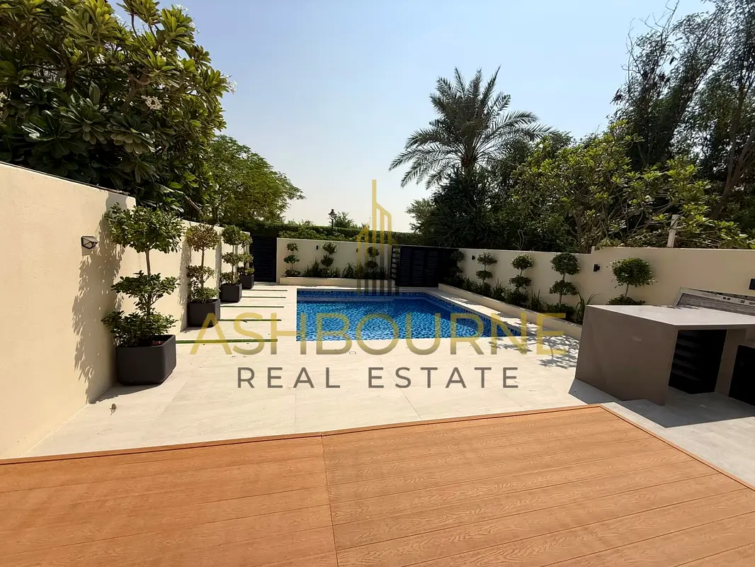 FULLY RENOVATED | SINGLE ROW | PRIVATE POOL