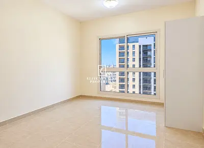 ROOFTOP SWIMING POOL | CLOSED KITCHEN | HIGH FLOOR