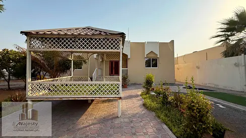 House for sale in Sharjah Emirate, Al Shahbaa area, consisting of 3 bedrooms, a living room, a majl