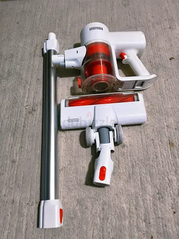 Cordless Stick Vacuum Cleaner with Roller Head and Wand - Good Condition