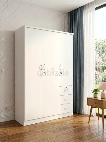 I'm selling brand new 3door wardrobe available Made in Thailand