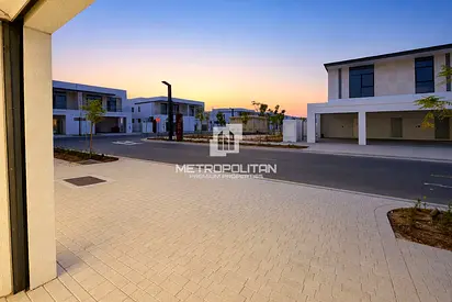 Luxury Living | Community Expert | Prime Location