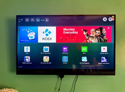Pre-Loved Philips 40-inch Full HD Smart LED TV in Excellent condition