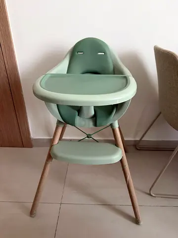 Mamas & Papas Green baby high chair with wooden legs, used but good condition