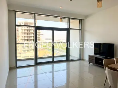 Semi Furnished | Vacant | Mid Floor