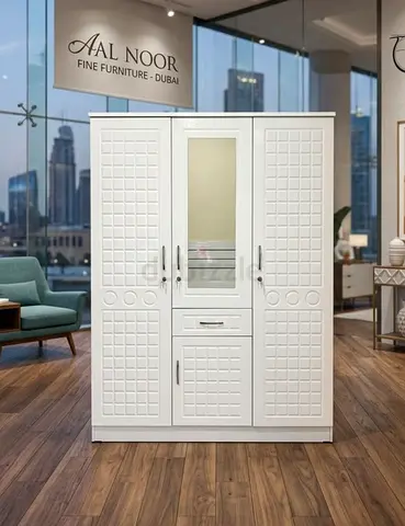 White 3-Door Wardrobe with Mirror - Good quality