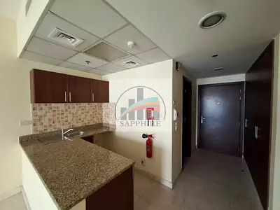 Studio Apartment with Water View in Business Bay