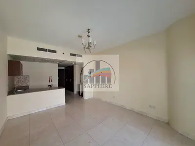 Studio Apartment with Water View in Business Bay