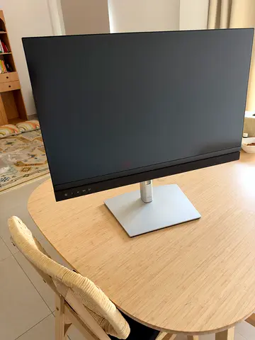 Dell C2722DE 27” QHD USB-C Monitor with 5MP Webcam