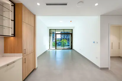 Elegant 1BR Apartment | Low Floor