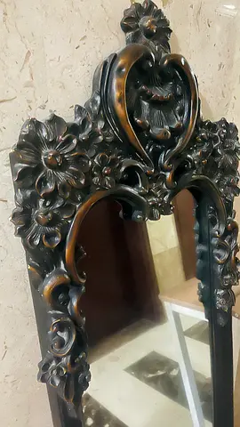 Antique-style Ornate Wall Mirror with Floral Carved Frame