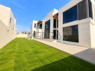 | MODERN DESIGN |STYLISH VILLA | SPACIOUS 5 BEDS |