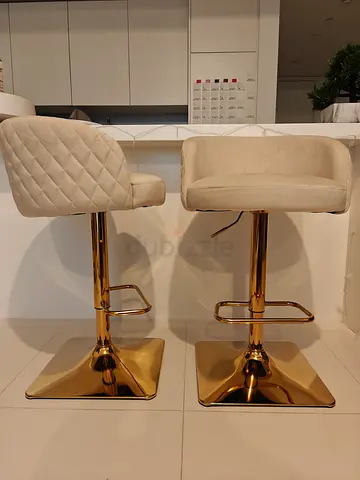 3 Bar Stools in very good condition AED 450