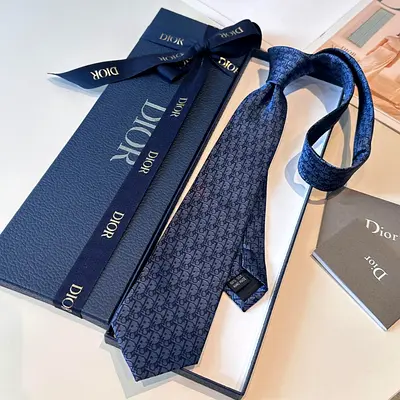Dior tie