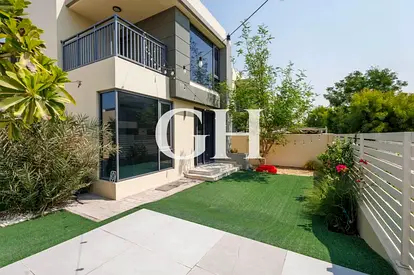 Vacant | Corner Unit | Spacious