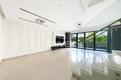 Fen Shui | Vastu Compliant | Exceptional Townhouse
