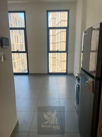 Luxury Studio for Annual Rent in Muwaileh – First Occupant A brand-new studio with a spacious and c