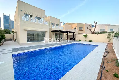 Private Pool | All En-Suite | Prime Location