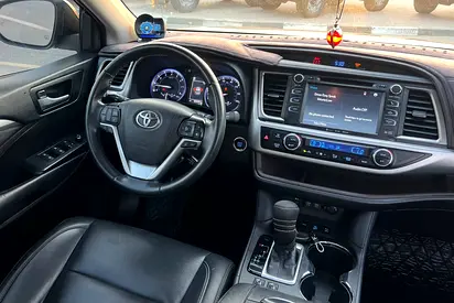 صورة مصغرة 12 لـ 2019 Toyota HIGHLANDER