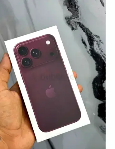 Iphone 18 pro max 256 gb burgundy color box pax sale Urgently need cash