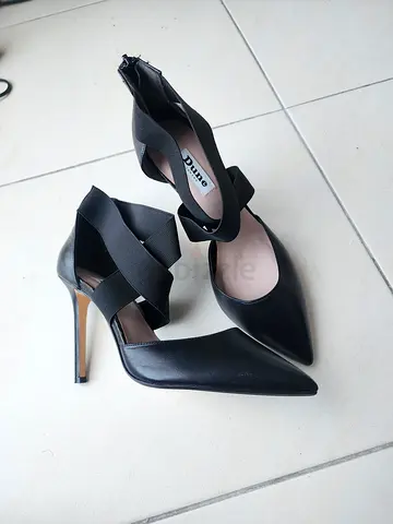 Dune Pumps