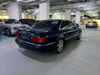 2000 AUDI S8 — фото 6