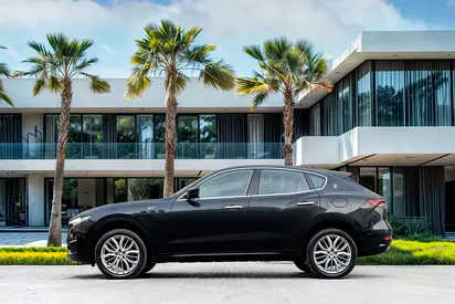 صورة 2 لـ 2022 Maserati LEVANTE