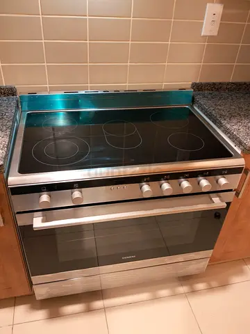 Seimens Cooker electric ceramic 5 burners