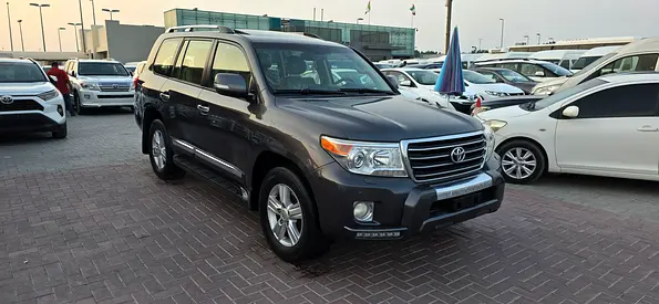2015 Toyota Land Cruiser GXR GCC Specs