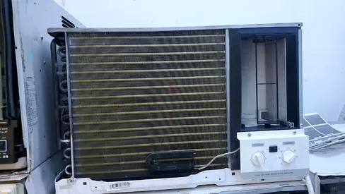 Used window air conditioner unit - for parts or repair