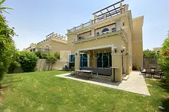 Quiet Internal 4 Bed Nova | Mature Garden