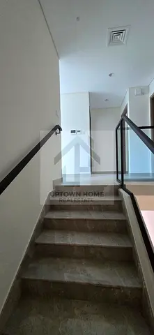 3bed / corner/ brand new/ ready to move /masters