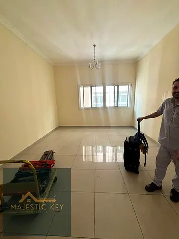 BIGGEST APARTMENT!!CHILLER FREE!!1BHK APARTMENT WITH BALCONY AND CENTRALISED AC AND CENTRALISED GAS JUST IN 37k