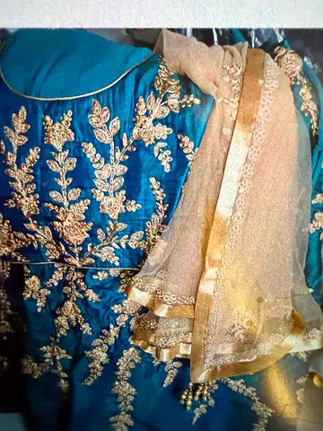 Almost new leganga for party