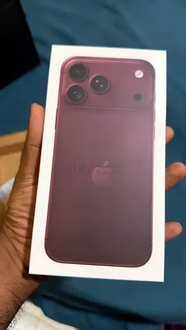 Apple 18 pro max 256 GB BURGUNDY