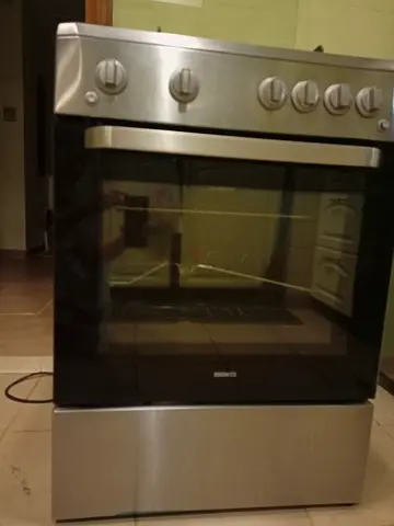 Beko heavy duty cooking range with grill
