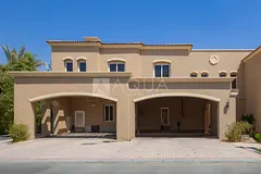EXCLUSIVE | 2 BEDS PLUS MAID | LIGHT WOOD