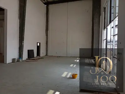 شبرات صناعية للبيع على شارع رئيسي | مساحة 10,000 قدم² | كهرباء 120 KW | خيارات استثمارية مميزة | مناسبة للأنشطة الصناعية والتجارية | استثمار لمدة 20 س