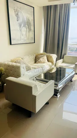 White leather single-seater sofa chair - modern design