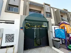 Large space / Prime and vibrant location / Close to services and amenities