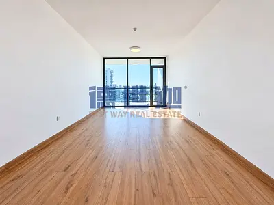 1 bed + Study | Large Layout | Vacant