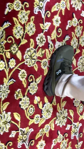 On cloud horizon shoes