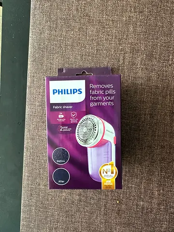 Philips Fabric Shaver / Lint Remover - Small Handheld