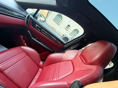 2021 Porsche Cayenne Coupe GCC Specs | Selling Due to Relocation