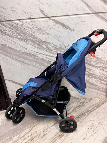 Lightweight navy blue baby stroller - single, foldable, good condition