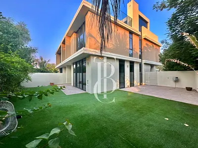 Keys in Hands| Fully Maintained| Golfcourse Facing