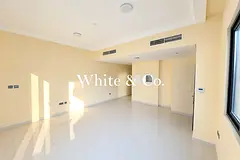 Corner Unit | Vaccant | 3Bedrooms+Maids